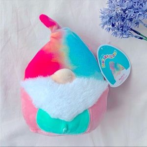 NWT Squishmallows Rayford the gnome, 5”, rainbow colours